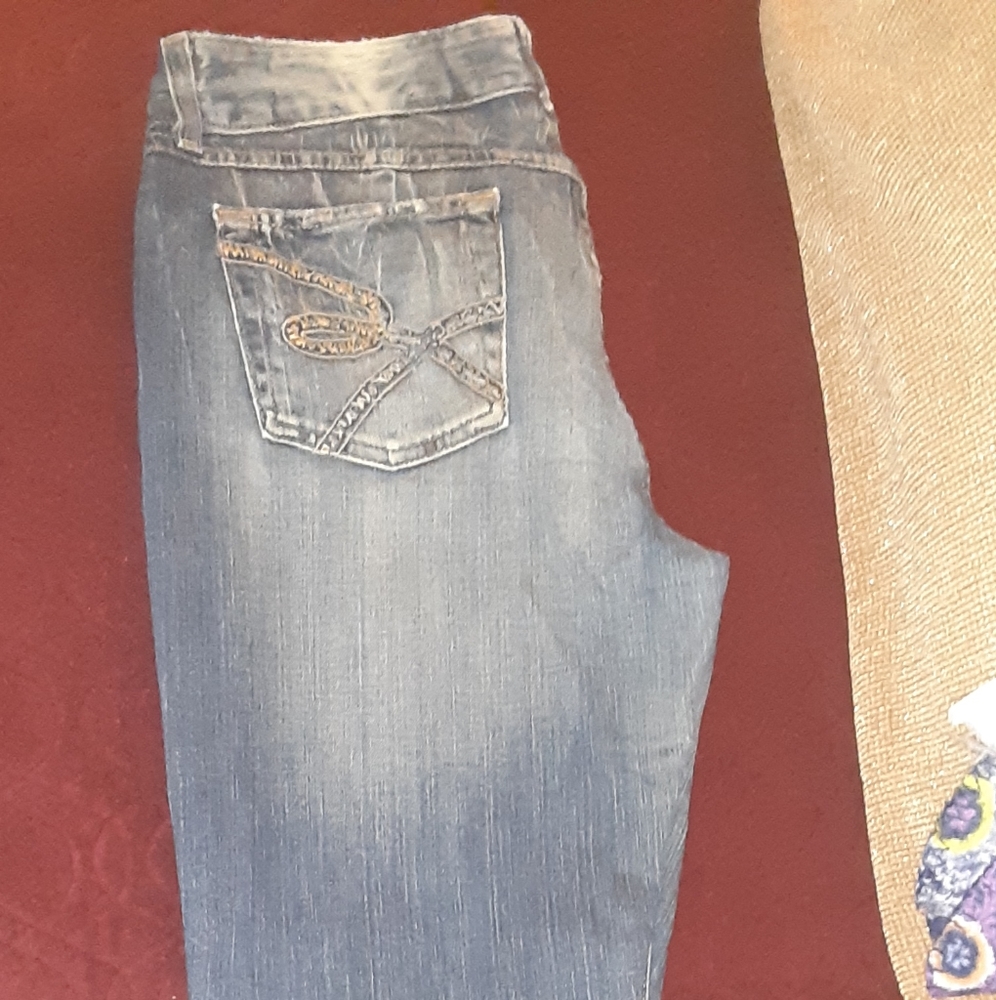 Jeans - Picture 2 of 3